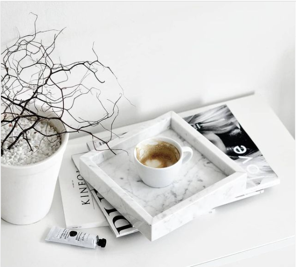 SOUS VERRE